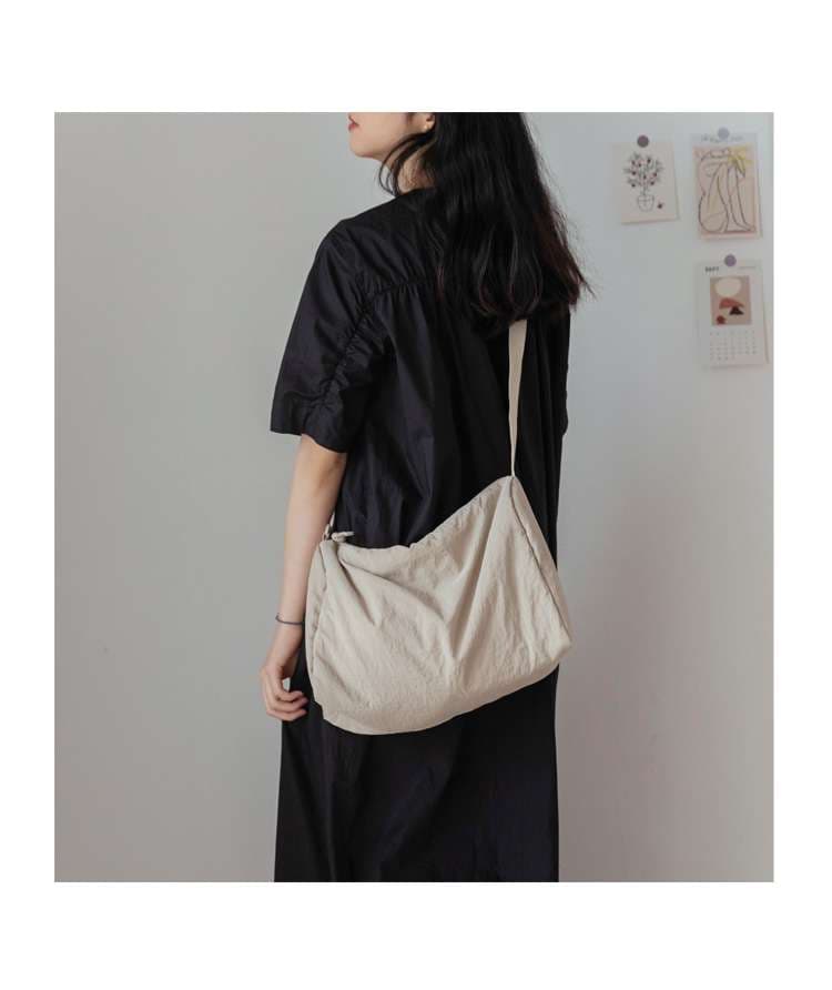 サコッシュ 軽やかシンプルショルダー
