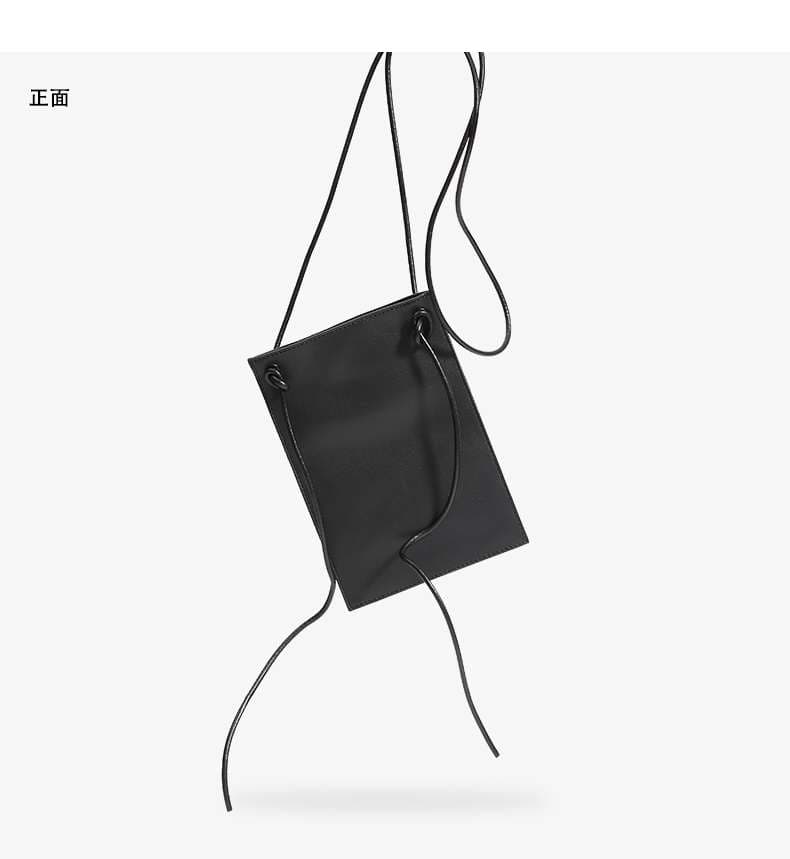 シンプル薄型サコッシュ