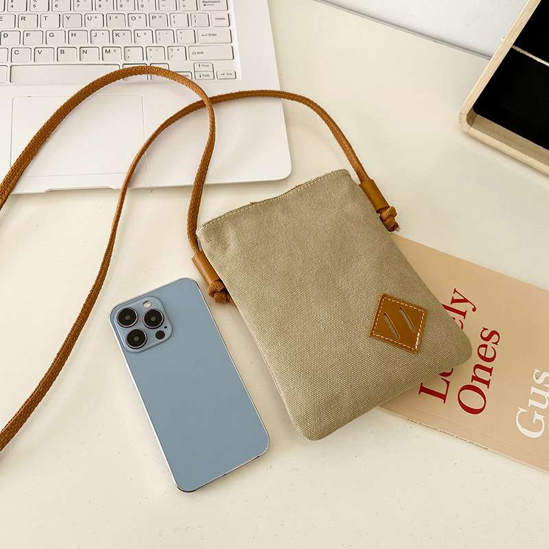 サコッシュ 帆布の控えめスマートサコッシュ