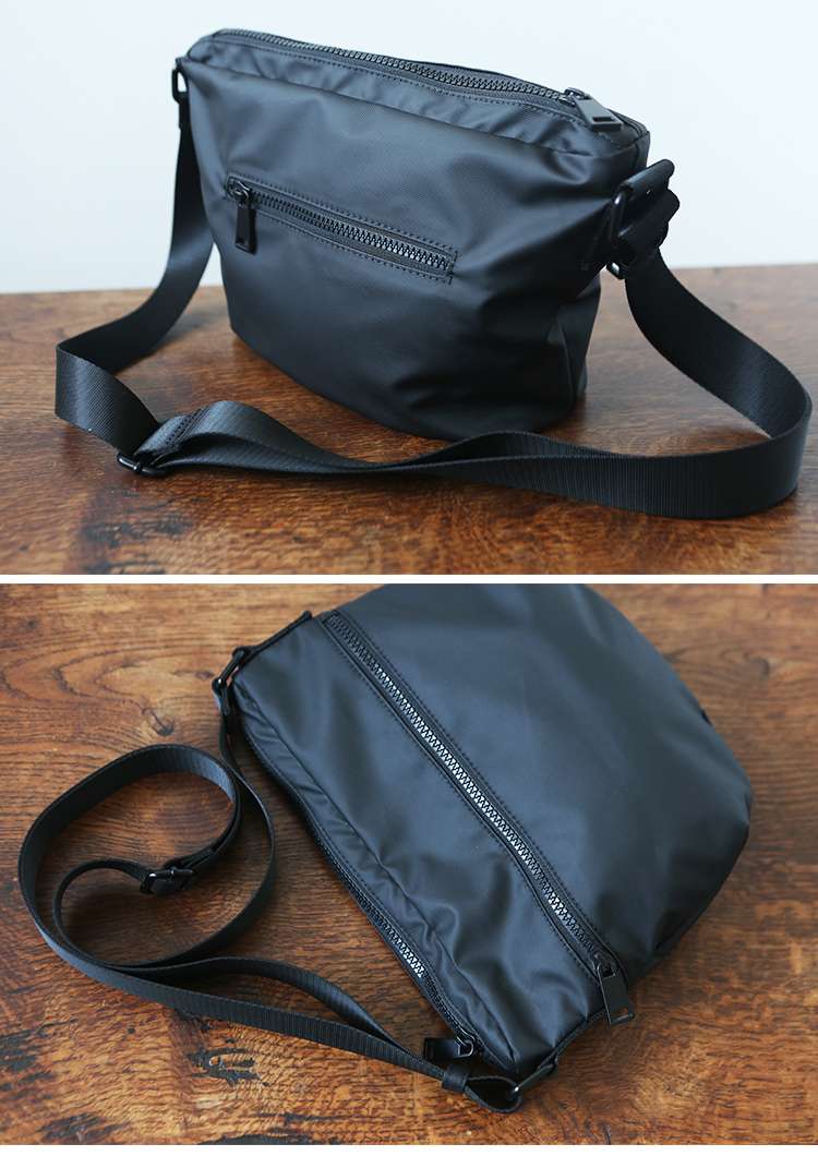 サコッシュ 軽量ナイロン素材のミニショルダー