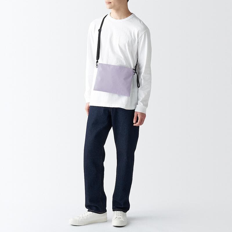 シンプル軽量サコッシュ