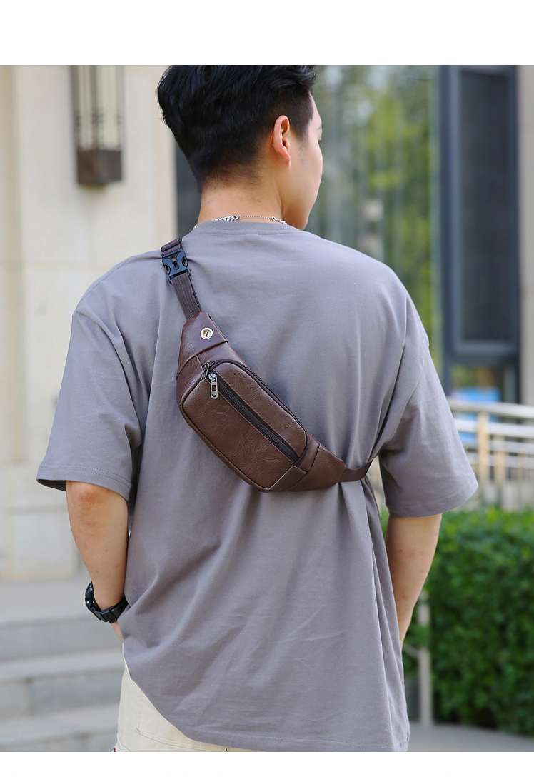上質な本革スマートサコッシュ