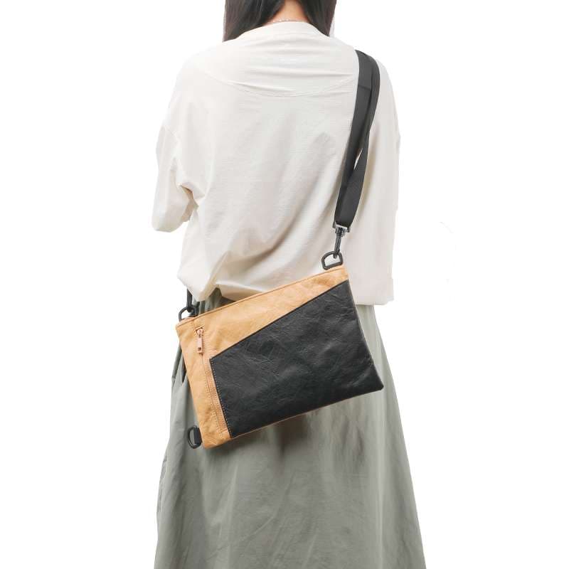 上質なツートーンサコッシュ