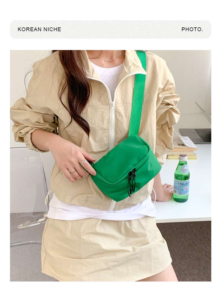 軽量コンパクトサコッシュ
