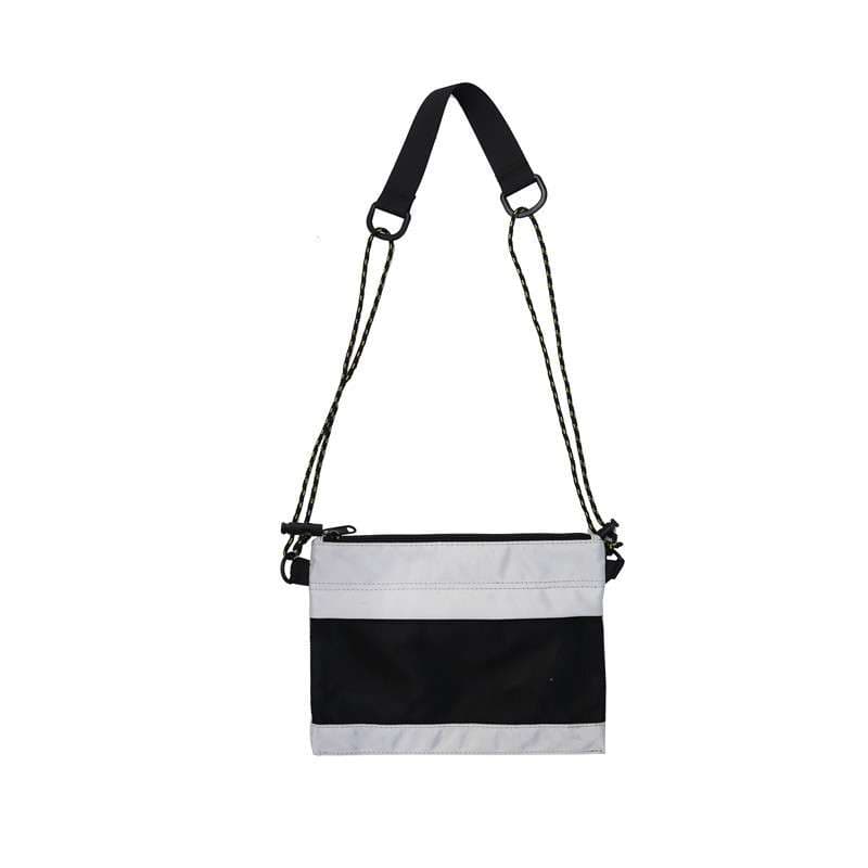 軽量防水サコッシュ