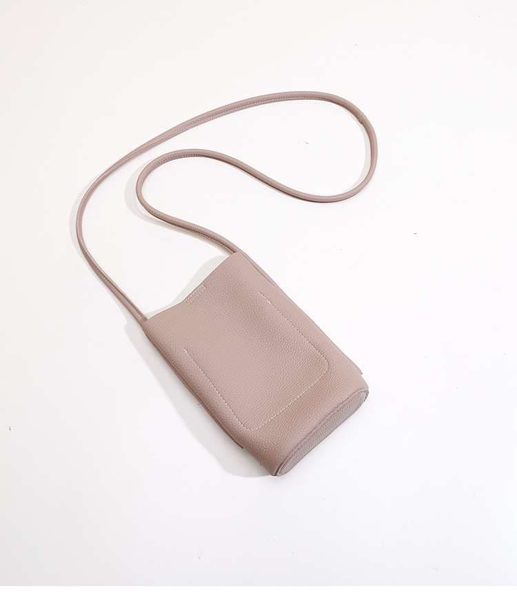 シンプル細身サコッシュバッグ