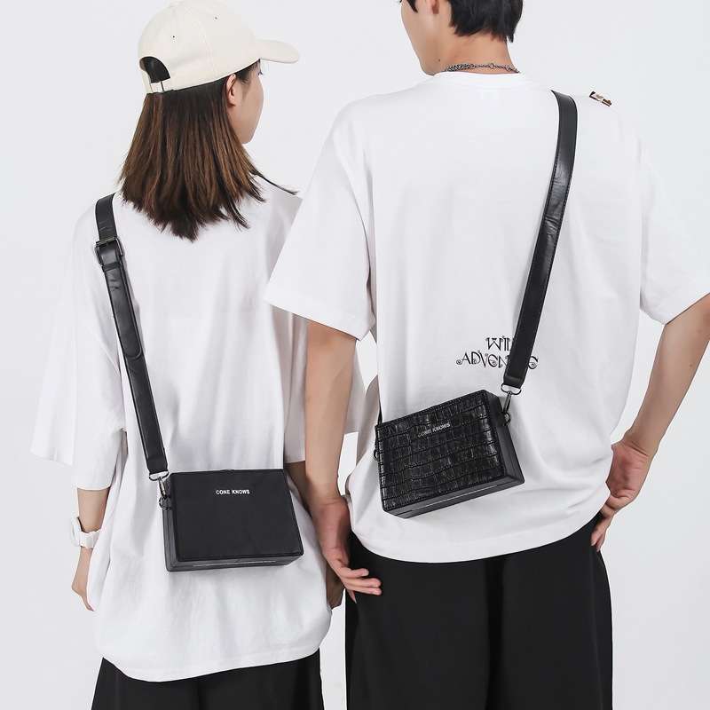 サコッシュ シンプル＆スタイリッシュサコッシュ