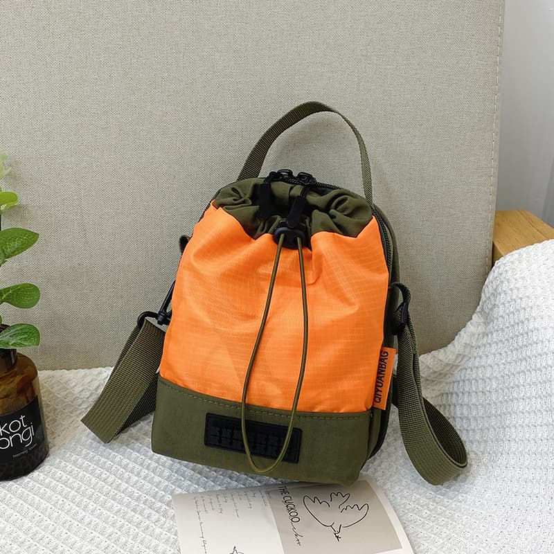 キッズ水筒ポケット付きサコッシュ
