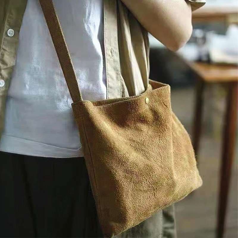 柔らかな風合い サコッシュ