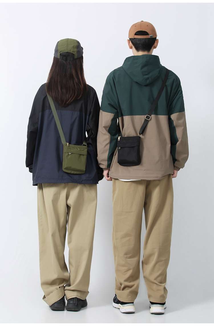 軽量コンパクトサコッシュ