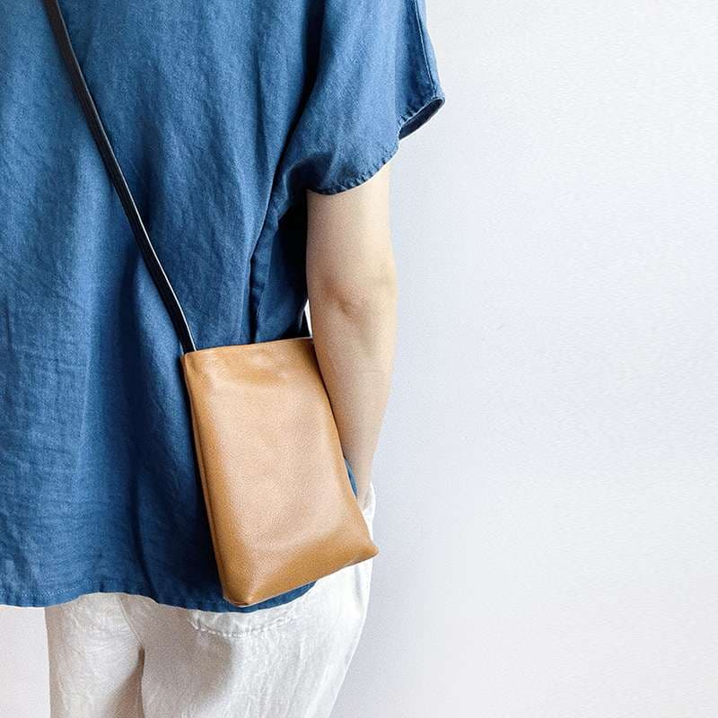 サコッシュ シンプル革素材ミニショルダー