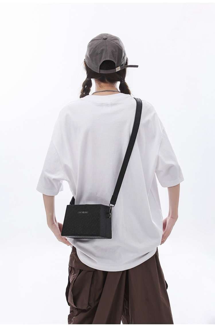 サコッシュ シンプル＆スタイリッシュサコッシュ