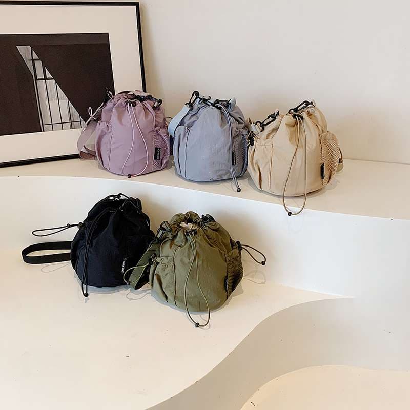 サコッシュ シンプル巾着風ショルダーバッグ