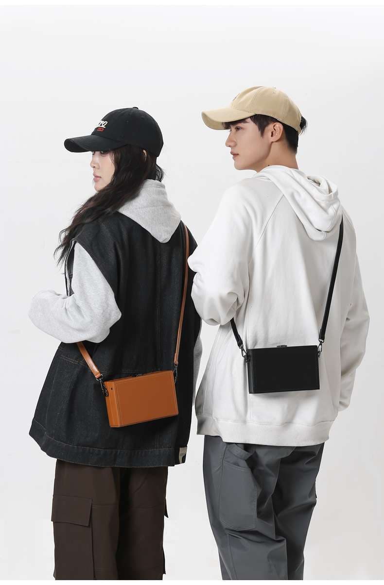 サコッシュ シンプル上質レザーショルダーバッグ