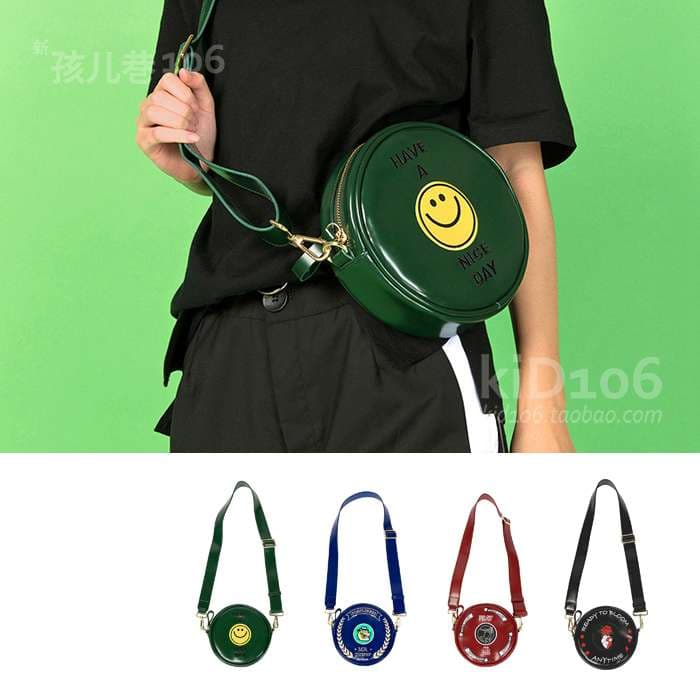 サコッシュ 円形スマイル柄ショルダーバッグ