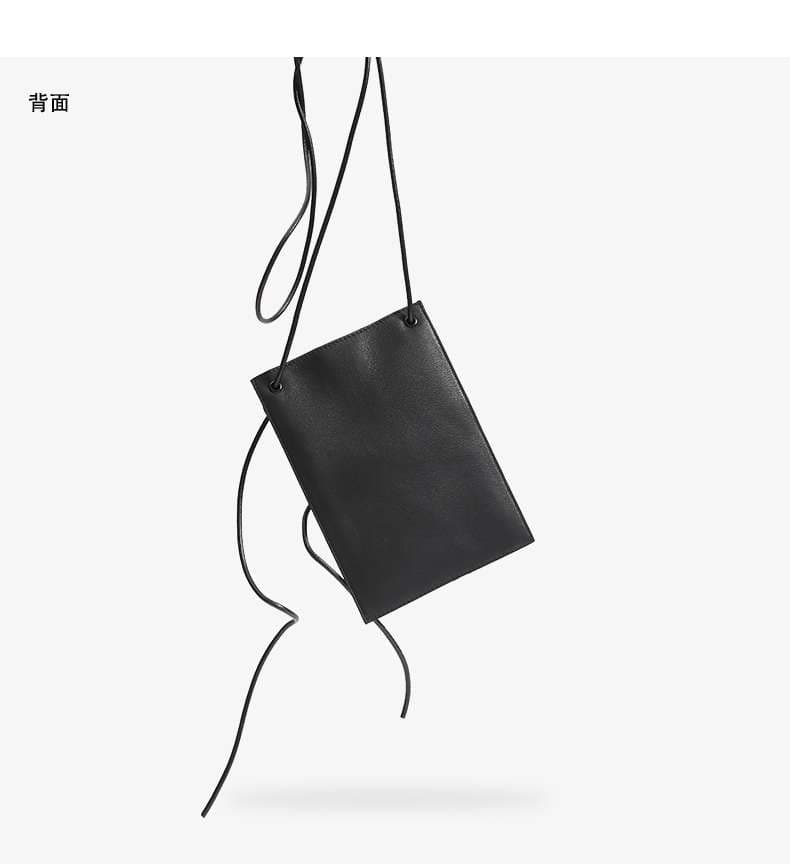 シンプル薄型サコッシュ
