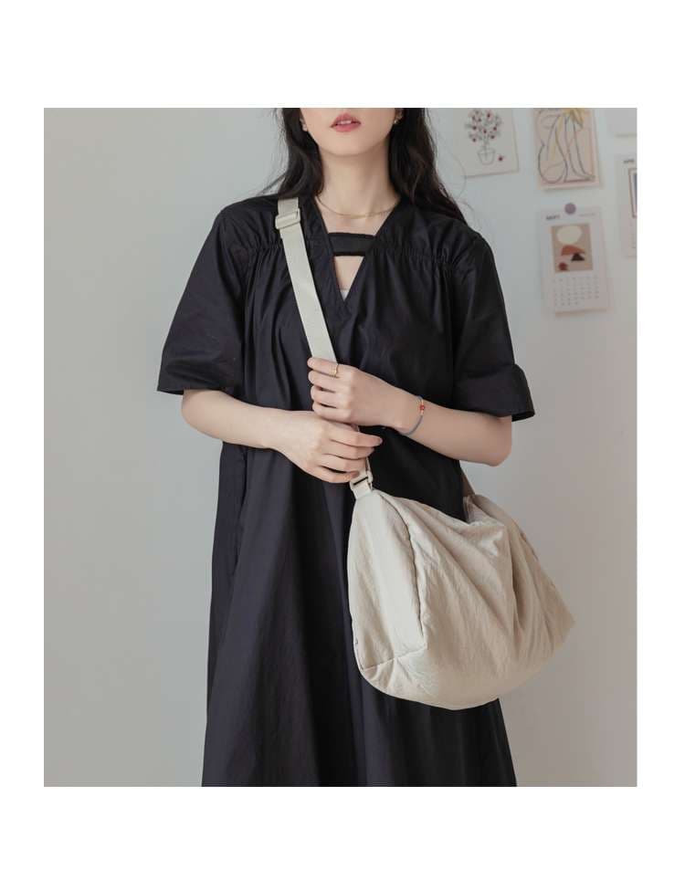 サコッシュ 軽やかシンプルショルダー