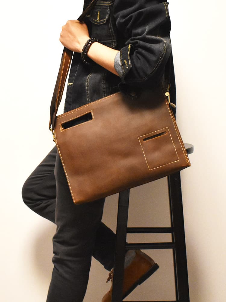 職人が作る本革サコッシュ