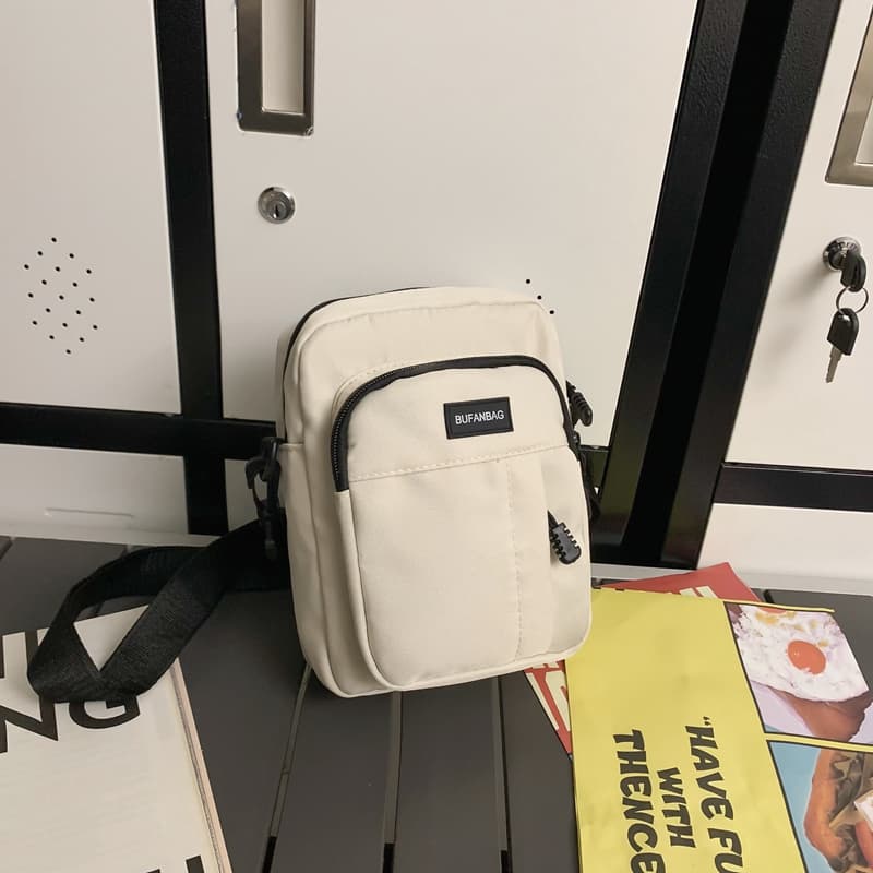 シンプル多機能ナイロンサコッシュ