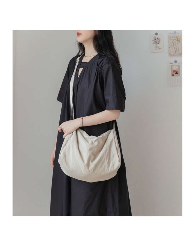 サコッシュ 軽やかシンプルショルダー