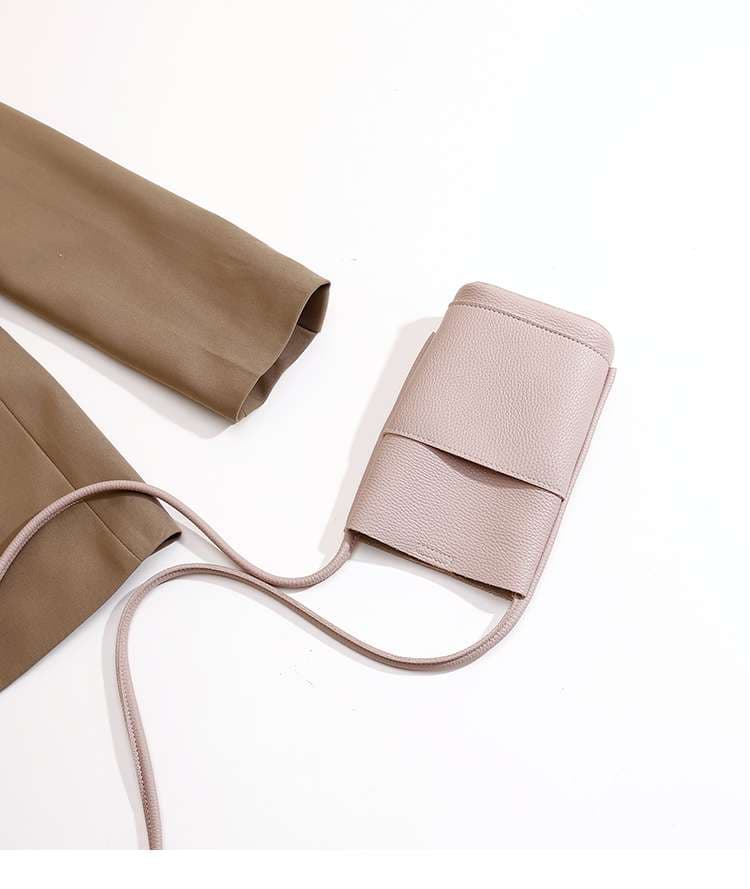 シンプル細身サコッシュバッグ